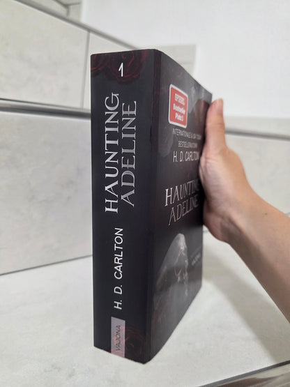 Haunting Adeline von H.D. Carlton