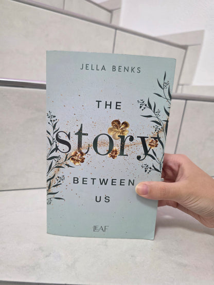 The Story Between us von Jella Banks