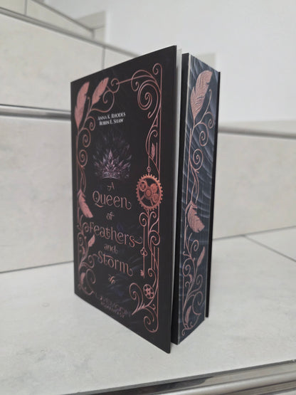 A Queen of Feathers and Storm von Anna K. Rhodes & Robin E. Shaw