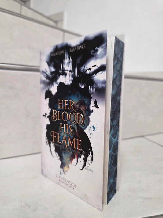 Her Blood, his flame von Nuala Hawk & Kara Silver
