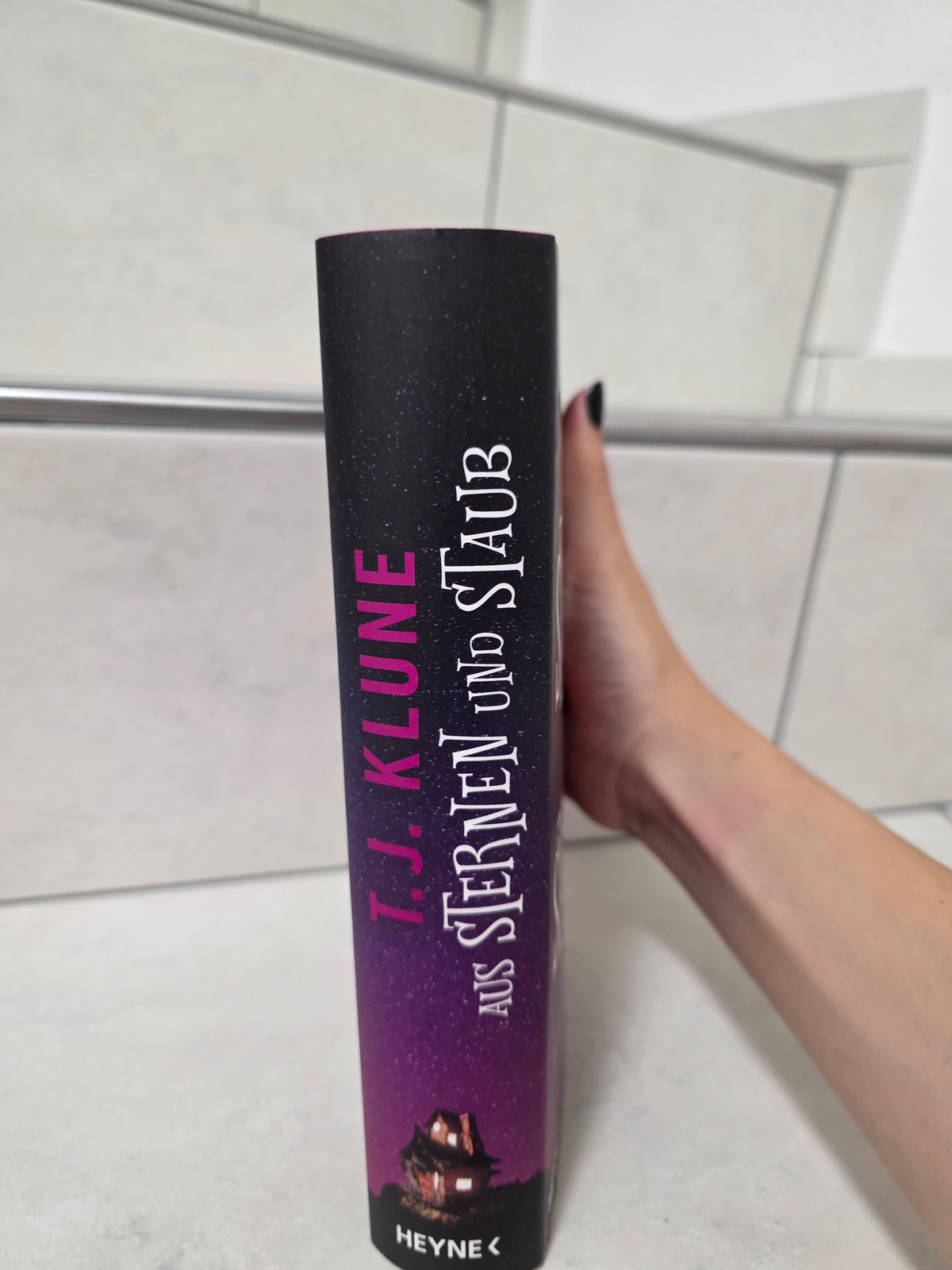 Aus Sternen und Staub von T.J. Klune