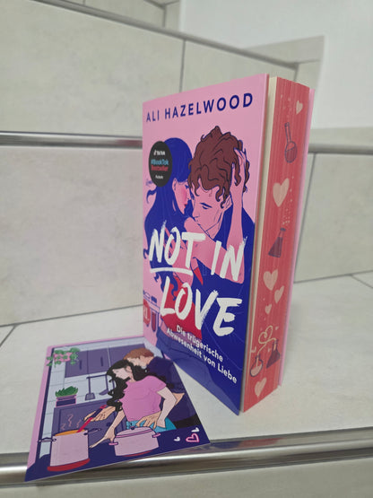 Not in Love von Ali Hazelwood
