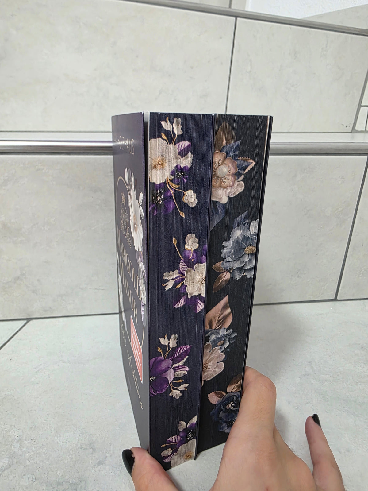 Marigold Manor 1&2 von Lara Holthaus