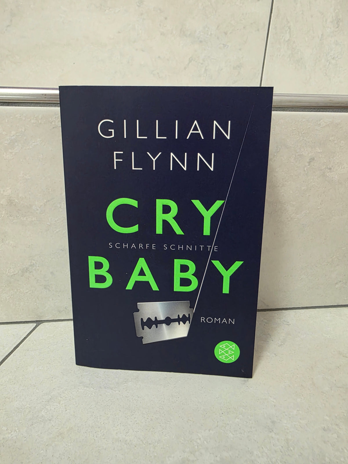 Cry Baby von Gillian Flynn
