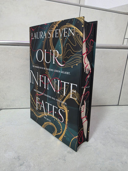 Our infinite Fates von Laura Steven