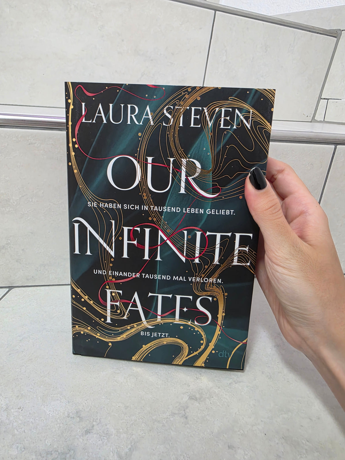 Our infinite Fates von Laura Steven