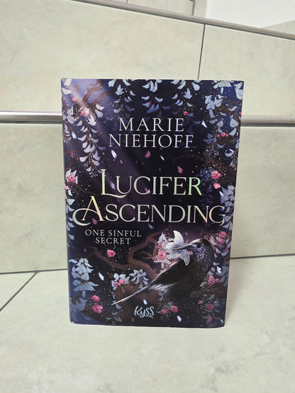 Lucifer Ascending von Marie Niehoff