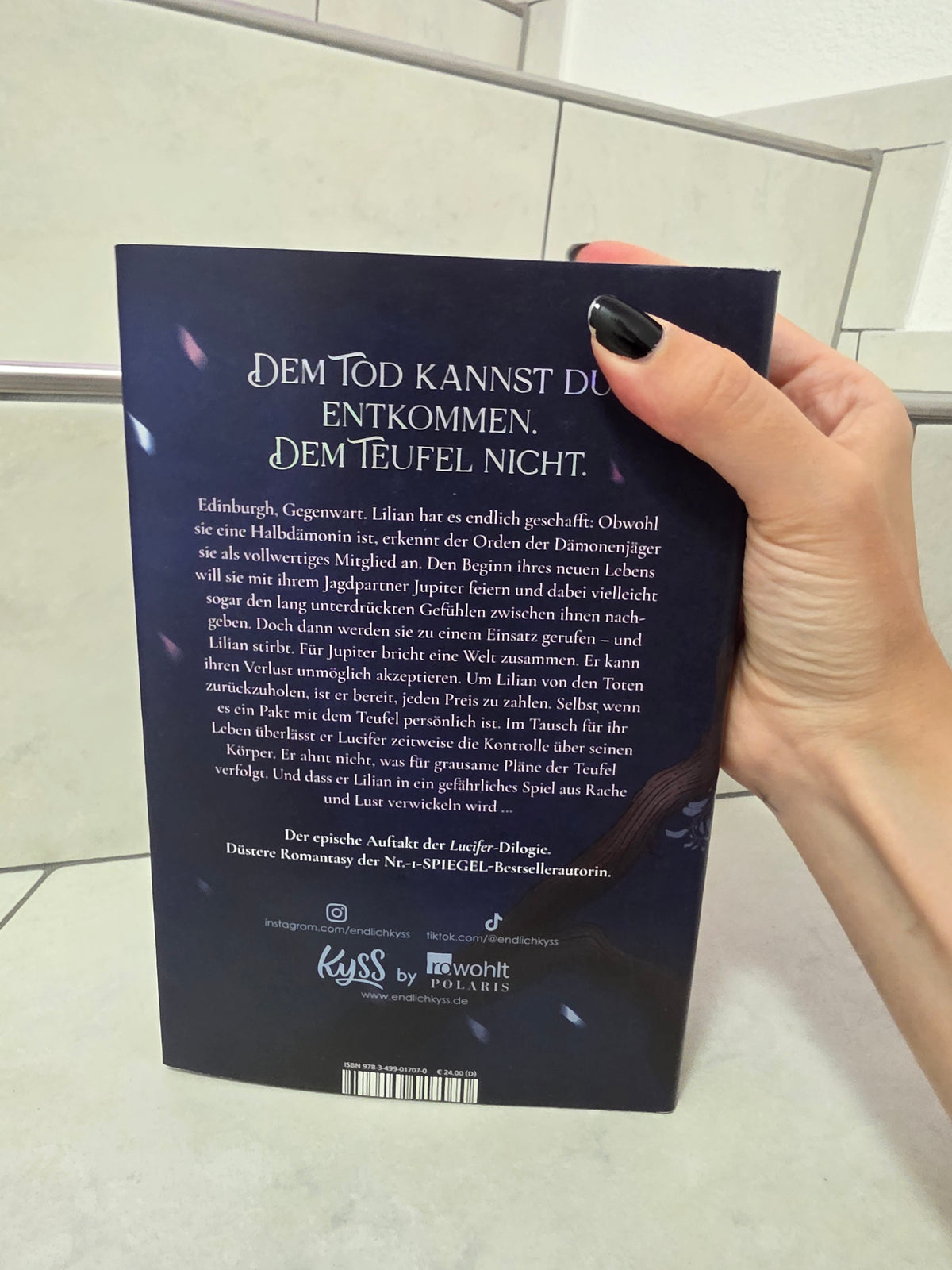 Lucifer Ascending von Marie Niehoff