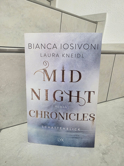 Midnight Chronicles 1 von Bianca Iosivoni & Laura Kneidl