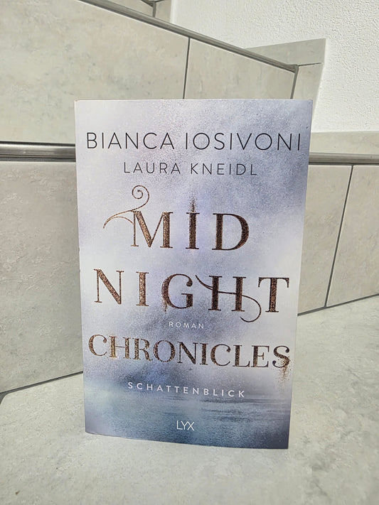 Midnight Chronicles 1 von Bianca Iosivoni & Laura Kneidl