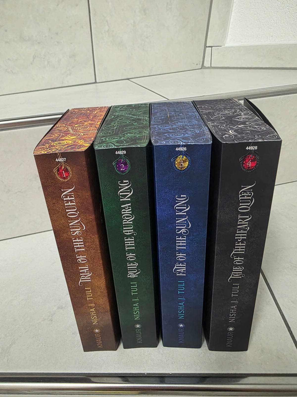 Die Artefakte von Ouranos 1-4 von Nisha J. Tuli