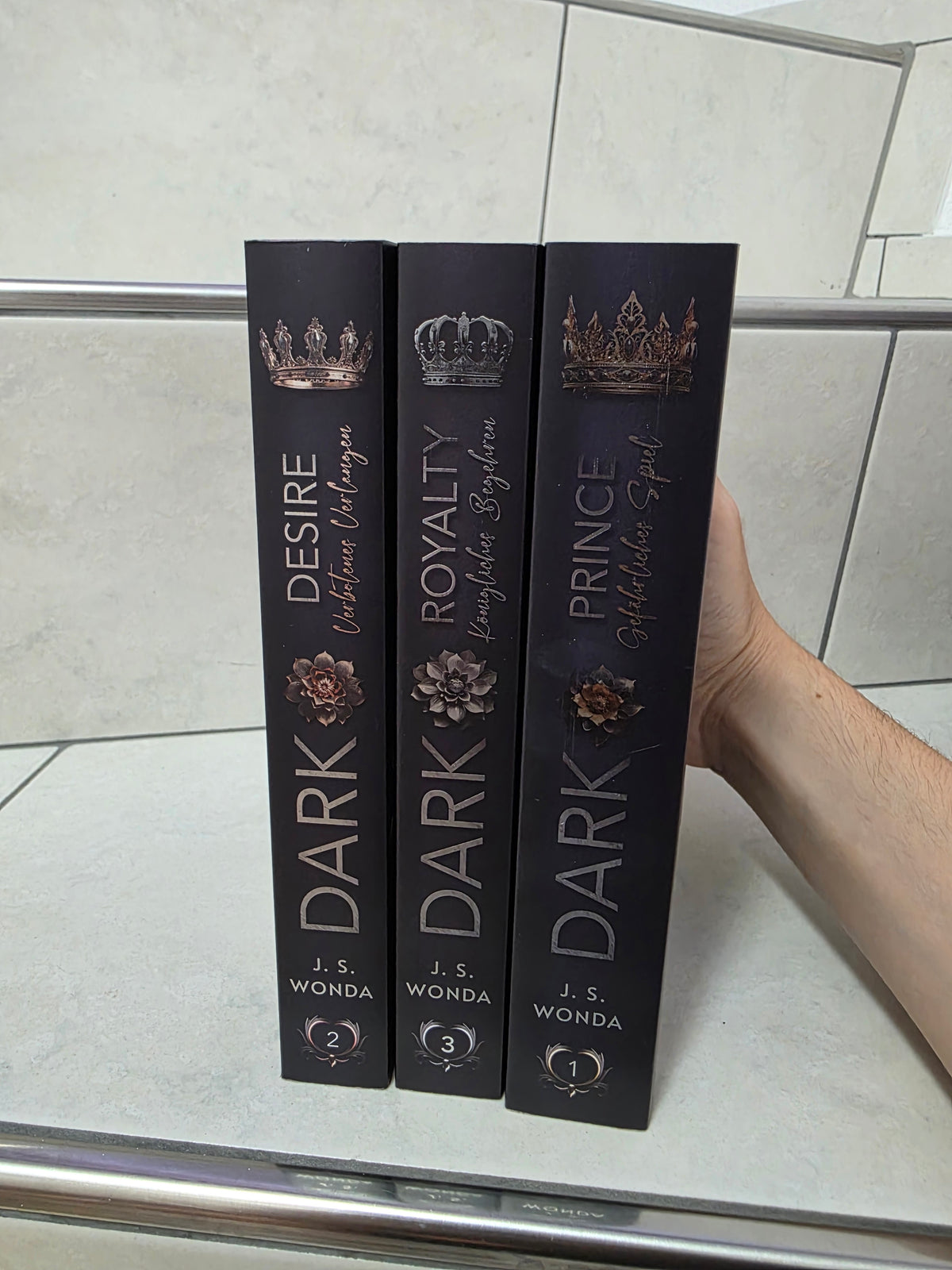 DARK 1-3 von J.S. Wonda