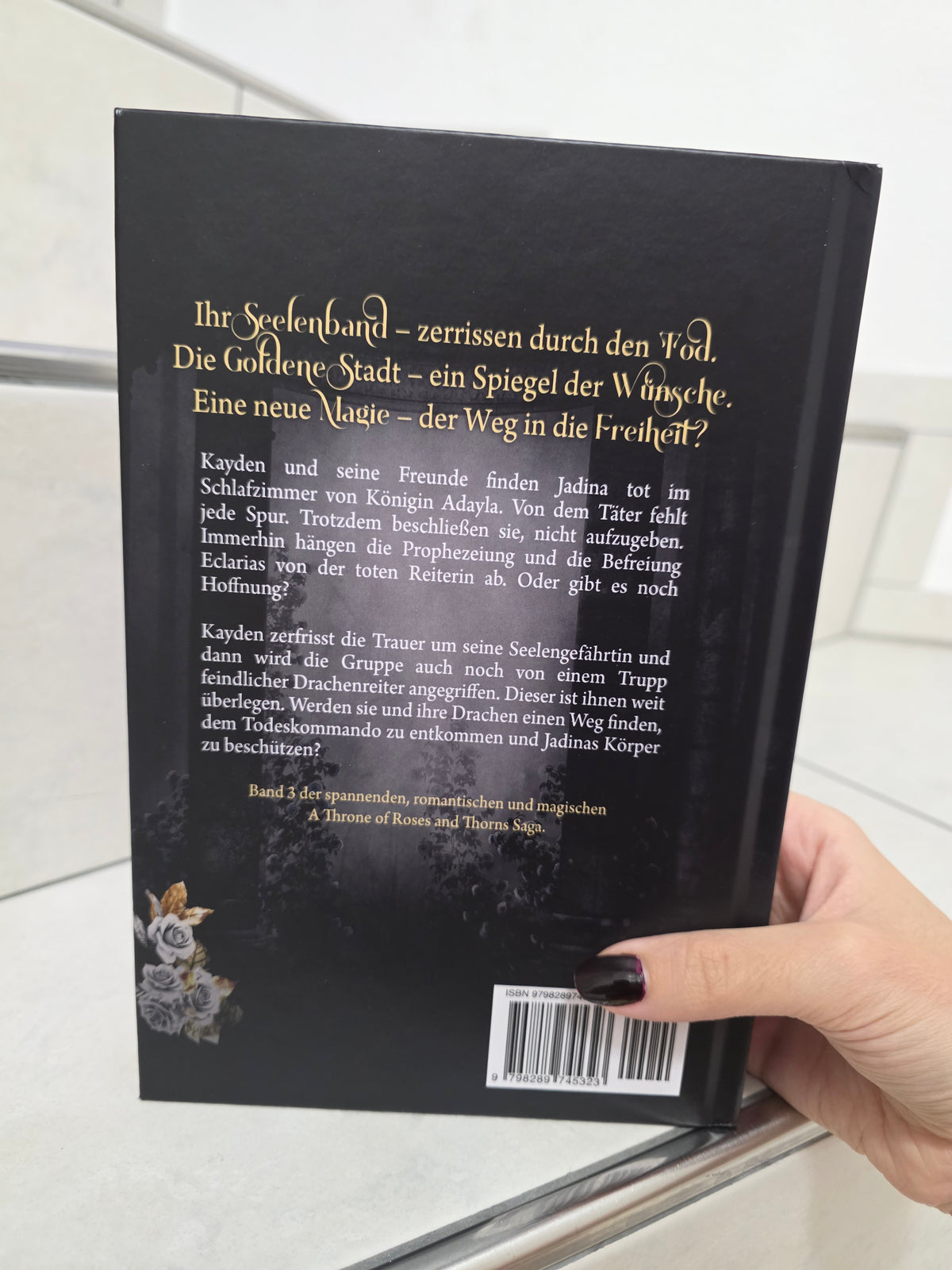 Tears and Roses von Karen A. Moon