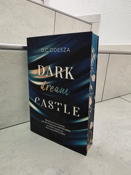 Dark Dream Castle von D.C. Odesza