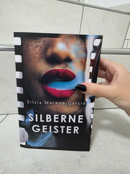 Silberne Geister von Silvia Moreno-Garcia