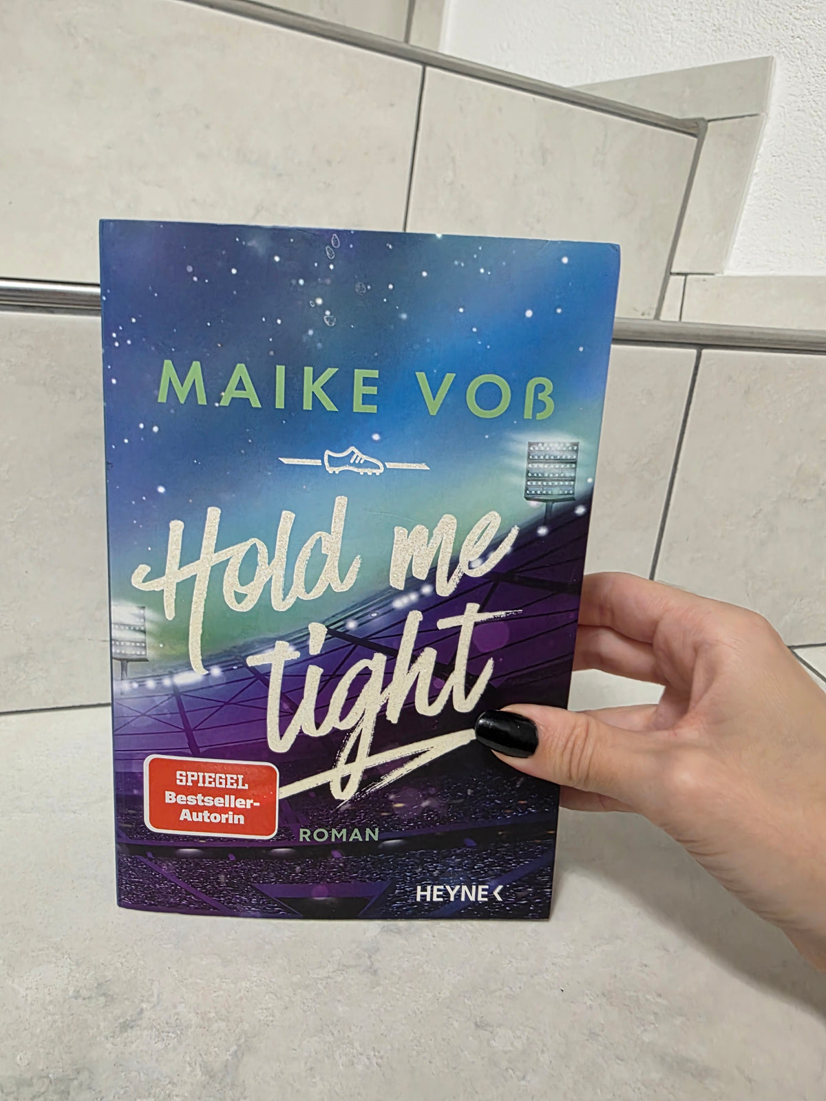Hold me tight von Maike Voss