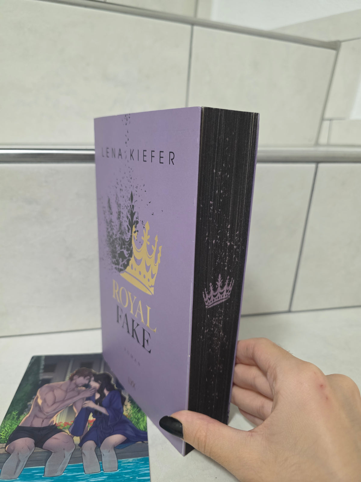 Royal Fake von Lena Kiefer