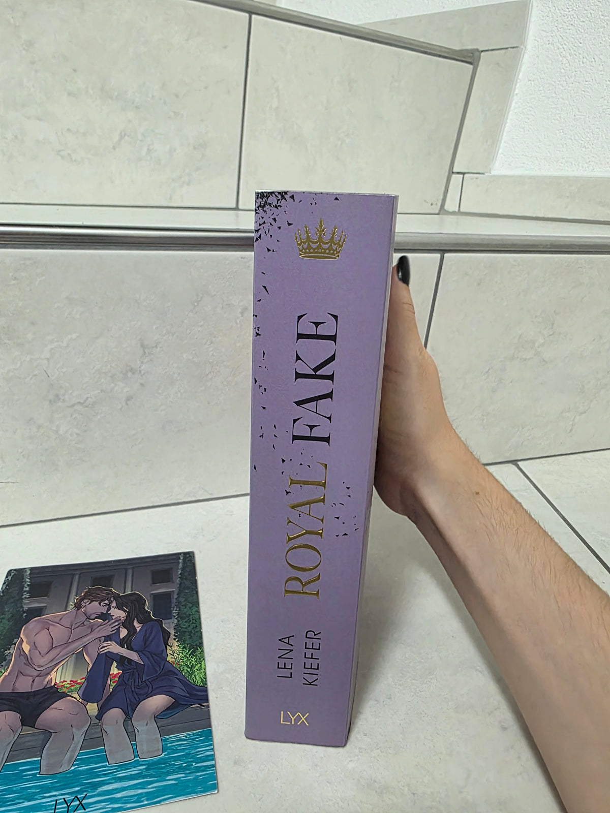 Royal Fake von Lena Kiefer