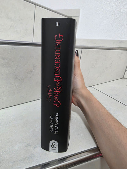 The Dark is Descending von Chloe C. Penaranda