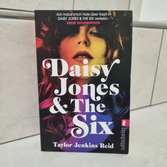 Daisy Jones and the six von Taylor Jenkins Reid